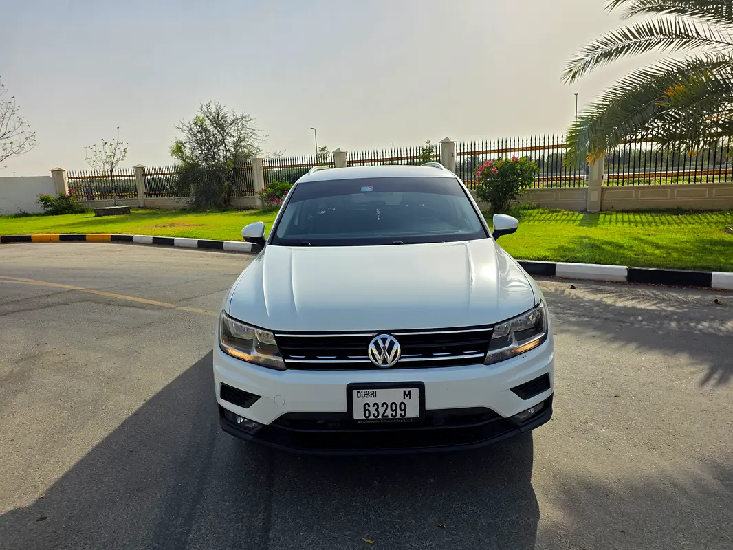 Volkswagen Tiguan 2018 — photo 1 of 13