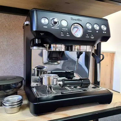Breville BES870 Black Barista Express Espresso Machine.