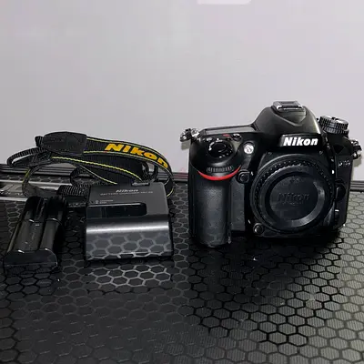 Nikon D7100 DSLR + Lenses Bundle - Excellent Condition