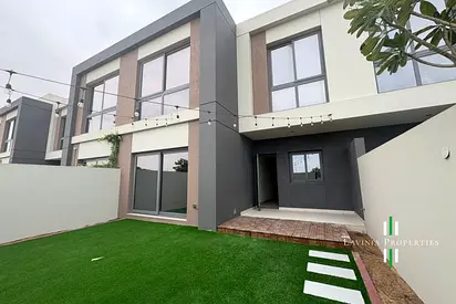 FAMILY COMMUNITY VILLA | MULTIPLE OPTIONS | VACANT