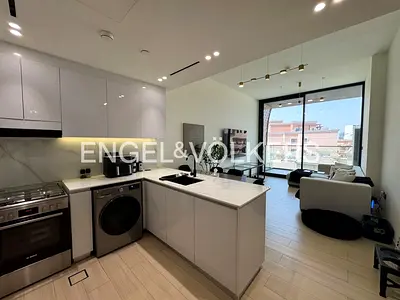 Next to Mall | Prime Location | Unfurnished