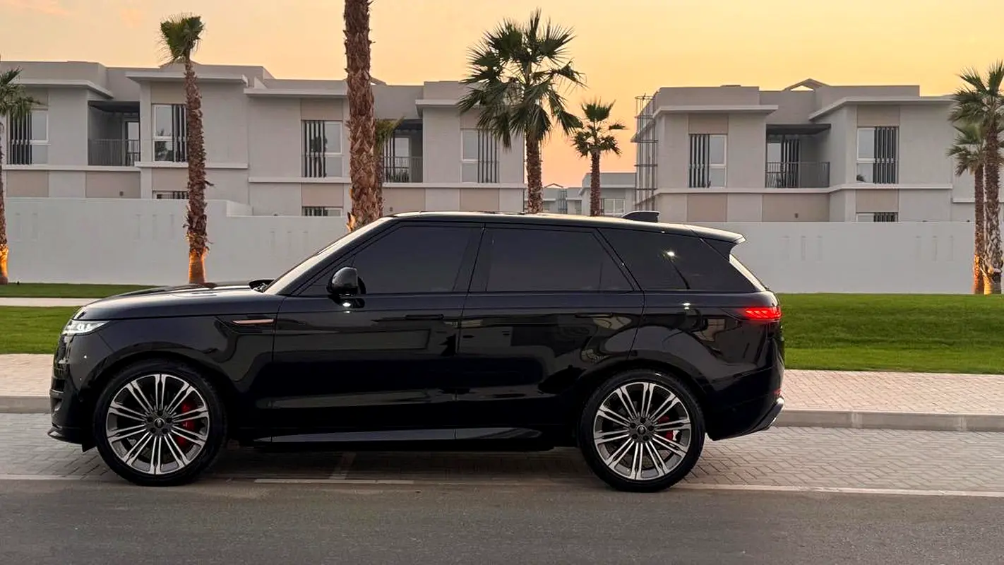 Land Rover Range Rover Sport 2024 — photo 1 of 9