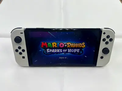 Nintendo Switch OLED (White) jailbreak 28 game have with Joy-Cons - Good Condition