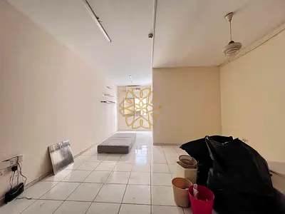 Hot Spacious Studio With Close Kitchen