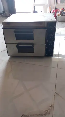 Used Double-Deck Electric Pizza Oven / Countertop Oven - Needs Cleaning