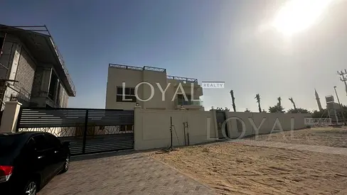 Spacious Villa | With Elevator | Big Plot