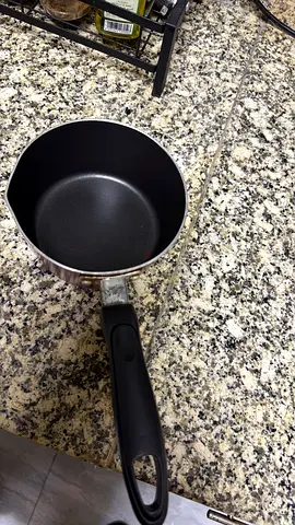 Small non-stick saucepan with handle - used