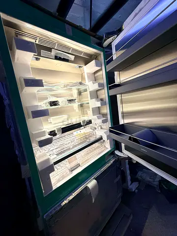 Gaggenau 400 series brand new built-in bottom freezer refrigerator 90cm