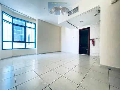 اجمل واكبر استديو بالقاسميه\تكيف مركزي\مساحه كبيره\تشطيبات جديده\اطلاله مفتوحه\موقع مميز قريب من كل الخدمات