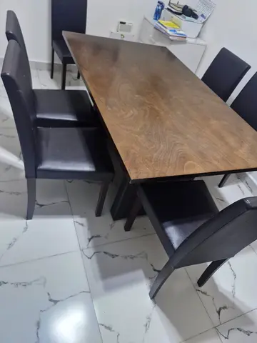 Dinning Table - 6 Seater