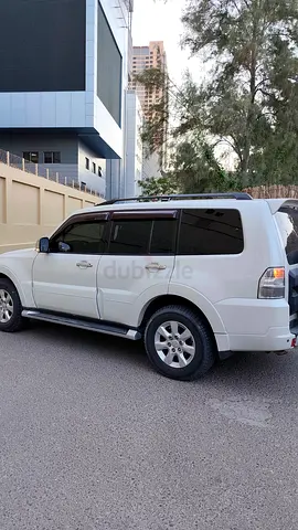Pajero 3.0L GCC Specs for sale