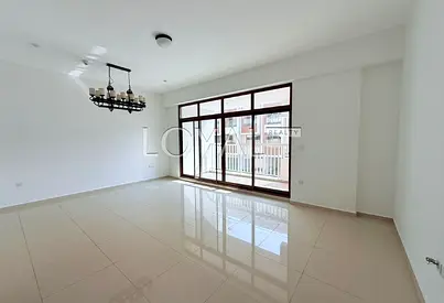 Corner Apartment | Spacious | Vacant