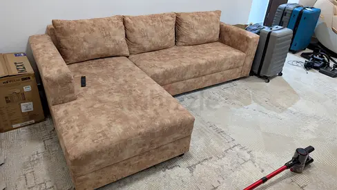 Excellent Condition L-Shaped Sofa / Corner Couch - Perfect for Apartments