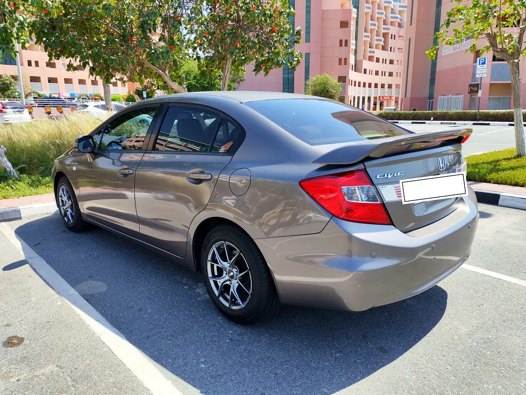 Honda Civic 2012 — photo 1 of 15