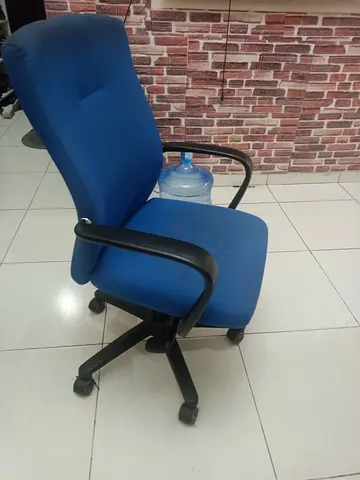 Heavy Duty office chair and table