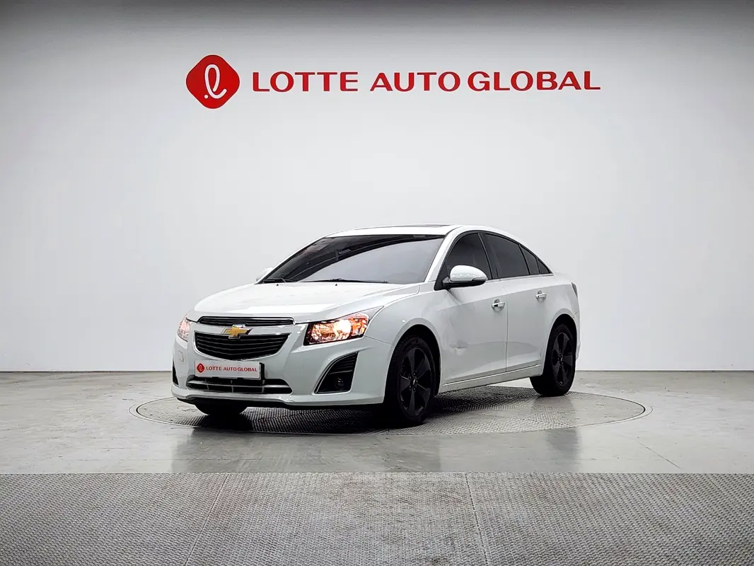 Chevrolet Cruze 2014 — photo 1 of 20