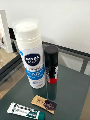 Mens grooming set: Nivea Men Sensitive shaving foam