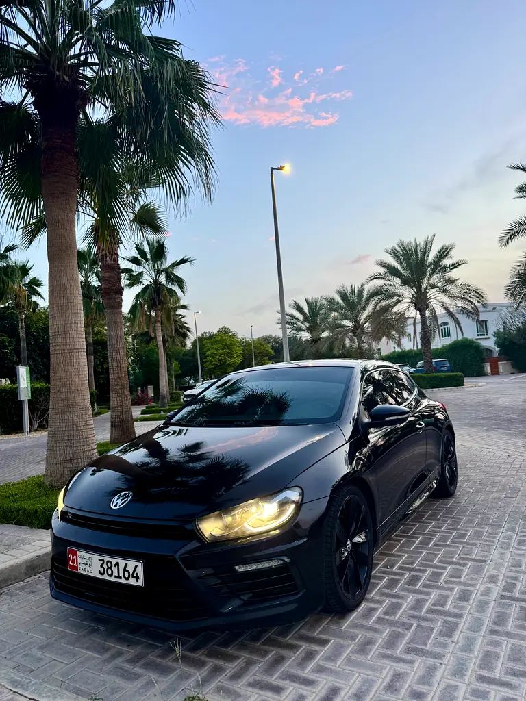 Volkswagen Scirocco 2015 — photo 1 of 9