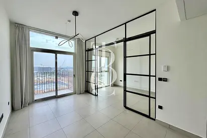 Top Floor | 1 month free | Available now