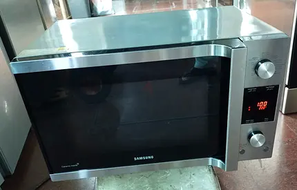 Samsung 45L Convection Microwave Oven With grill (Model MC455THRCSR).