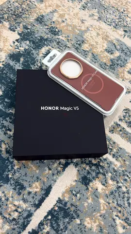 Honor Magic V5