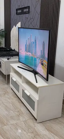 SAMSUNG LCD TELEVISION 50 INCHES FOR SALE