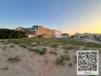 Vary good price and prime location big parking space land for sale