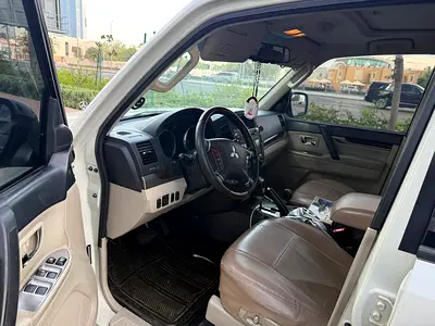 Mitsubishi Pajero  GCC Specs