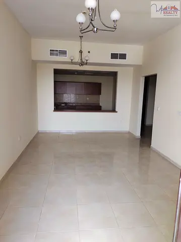 شقة فسيحة بغرفة نوم واحدة | سبيكا السكنية JVC | إطلالة على المجتمع والطريق | غير مفروشة