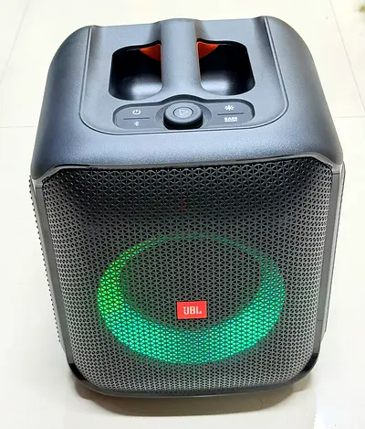 JBL PARTY  SPEAKER BLACK COLOR