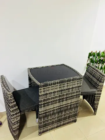 Dinning table with 2 sitter