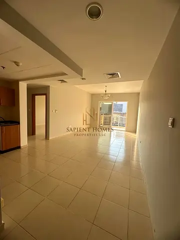 Spacious Layout ! Road View ! Balconies ! Vacant Soon
