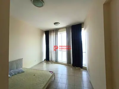 multiple wardrobs| Maintenance Free| Close Kitchen