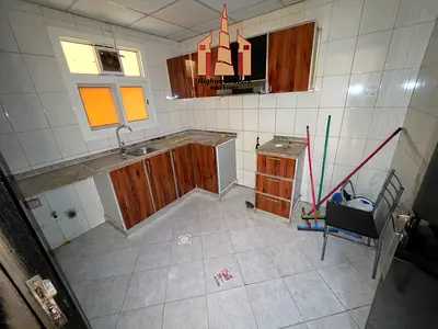 Hot offer 1bhk apartments with 2bathroom parking family building Rent 38k