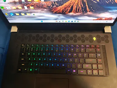 Dell Alienware X17 R2 4k 17.3 inch Core I7 12gen 12700h 1Tb ssd 32gb Ram 3060 RTX No silly offers