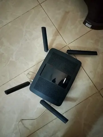 Linksys router ( offer me price )