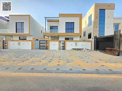 Freehold .Modern villa on a main street, no registration fees.