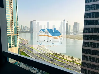 الشارقه الخان برج ريفيرا شقه غرفتين وصاله و2 حمام ومطبخ وبلكونه علي كورنيش الخان يوجد بالبناء جم ومسبح وباركن تابع للشقه كما ان البرج يقع على مسافة 10