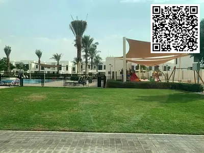 عيش أسلوب الحياة العصرية في ساحة حياة – تاون سكوير | فيلا طرفية بحديقة خاصة