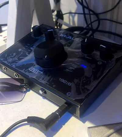M-Audio M-Track 192|6 USB Audio Interface -and Rode nt1 A microphone Good Working Condition