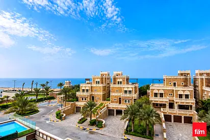 Renovated I Resort Living I Sea View I Maids