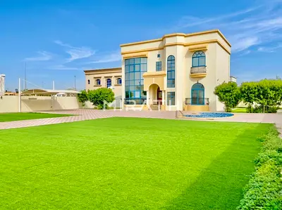Spacious prime villa featuring a large front yard