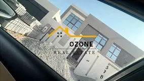 Brand New 5-Bedrooms Villa\Maid Room \°°Well Maintained\°°Majlis