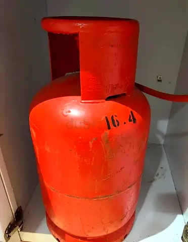 Medium LPG Gas Cylinder (Used) - Almost empty
