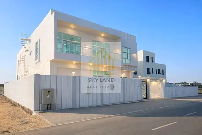 Direct from the owner, including water and electricity fees, turnkey delivery.