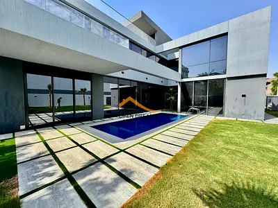 5BHK Townhouse with Pool available for Rent!!!