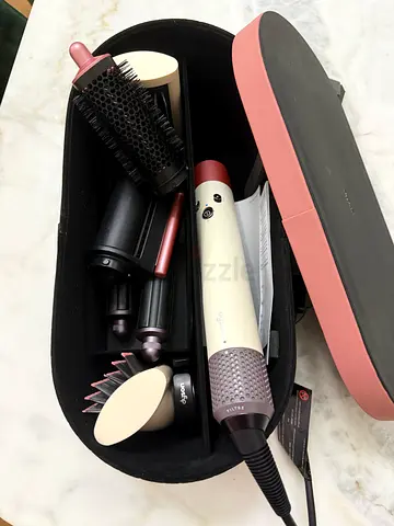 Dyson Airwrap Complete set - used, good condition with case