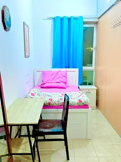 Ladies Partition for rent for single lady ready to move in oud metha ladies apartment 2000 pm