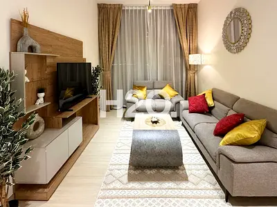 STUNNING | ELEGANT | PRIME LOCATION