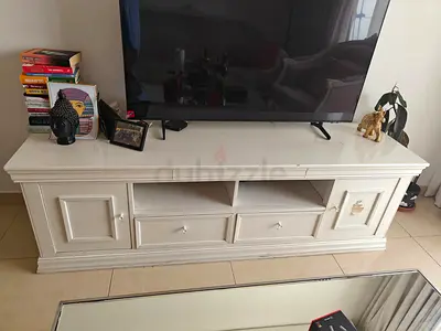 White Wooden TV Unit /Cabinet - Good Condition